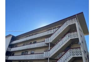 1220 Sw 5th St 21, Miami