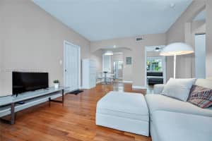 1561 Lenox Ave , Miami Beach, FL 33139 - MLS#A11957552