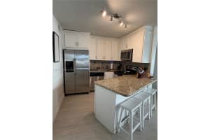 5845 Collins Ave 106 Miami Beach, FL 33140 - MLS#A11957557