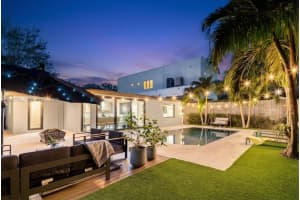 2240 Tequesta Ln, Miami