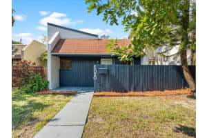 5020 Sw 40th Ave 5020 Fort Lauderdale, FL 33314 - MLS#A11957679