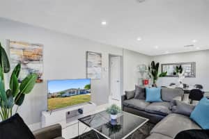 477 Se 17th Ter Deerfield Beach, FL 33441 - MLS#A11957725