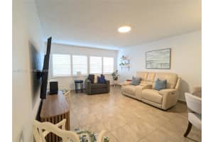 330 Se 2nd St 102e Hallandale Beach, FL 33009 - MLS#A11957738