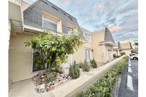 2203 Ne 7th St 14 Hallandale Beach, FL 33009 - MLS#A11957747