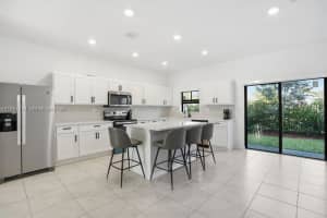 816 Nw 3rd Ter 818 Pompano Beach, FL 33060 - MLS#A11957751