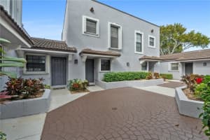 11654 Nw 11th St 11654, Pembroke Pines