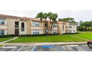 3300 N Pinewalk Dr N 1915, Margate