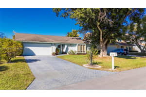 1128 W Rainwood Cir W Palm Beach Gardens, FL 33410 - MLS#A11957809