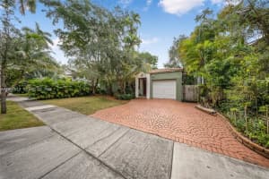 670 Ne 56th St, Miami