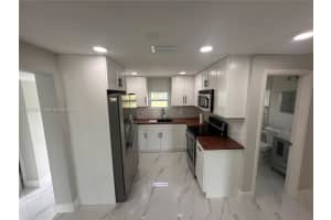 130 Virginia Ct Englewood, FL 34223 - MLS#A11957813