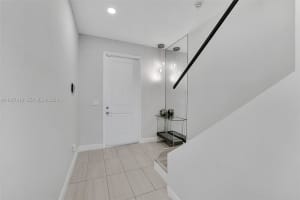 1033 Eucalyptus Dr Hollywood, FL 33021 - MLS#A11957819