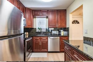 9355 Sw 8th St 105 Boca Raton, FL 33428 - MLS#A11957871