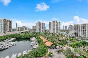 3500 Mystic Pointe Dr 1407, Aventura