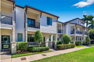 4655 Nw 83rd Path Doral, FL 33166 - MLS#A11957954