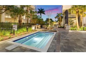 740 Dixie Hwy , West Palm Beach, FL 33401 - MLS#A11957956