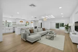 2221 Se Sidonia St, Port Saint Lucie