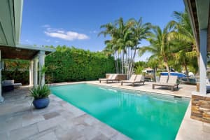 7910 Hawthorne Ave, Miami Beach