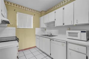 10285 Nw 80th Ct 207 Hialeah Gardens, FL 33016 - MLS#A11958038