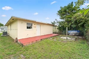 745 Nw 3rd Ct Hallandale Beach, FL 33009 - MLS#A11958047