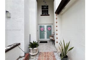 13249 Nw 9th Ln Miami, FL 33182 - MLS#A11958066