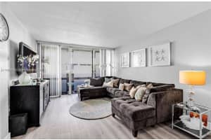 830 Nw 87t Ave 303 Miami, FL 33172 - MLS#A11958096