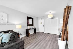 830 Nw 87t Ave 303 Miami, FL 33172 - MLS#A11958096