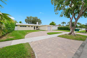 9620 Jamaica Dr Cutler Bay, FL 33189 - MLS#A11958137