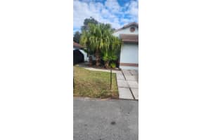 11021 Sw 13th St Pembroke Pines, FL 33025 - MLS#A11958147