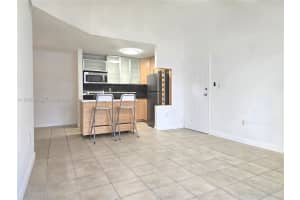 7195 Nw 179th St 201 Hialeah, FL 33015 - MLS#A11958169