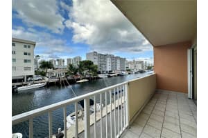 3545 Ne 167th St 204 North Miami Beach, FL 33160 - MLS#A11958230