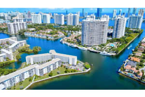 3030 Marcos Dr T301, Aventura 3030 Marcos Dr T301, Aventura