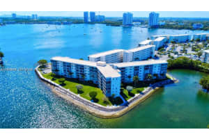 3030 Marcos Dr T301 Aventura, FL 33160 - MLS#A11958248