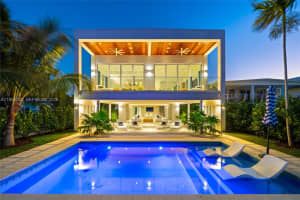1161 Stillwater Dr , Miami Beach, FL 33141 - MLS#A11958252