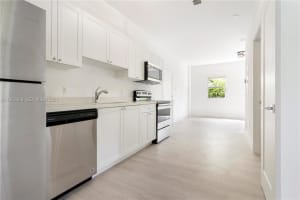 628 Santander Ave 8 Coral Gables, FL 33134 - MLS#A11958306