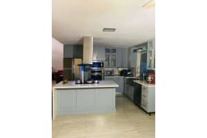 18237 Nw 61st Pl, Hialeah