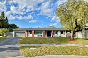 7081 Nw 8th Ct, Plantation