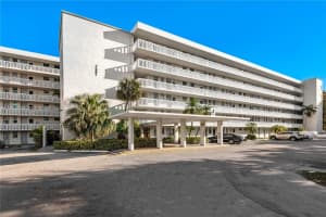 2851 Leonard Dr J405, Aventura