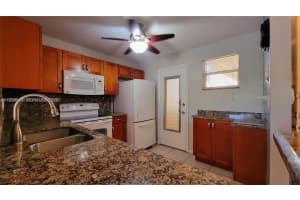 406 Nw 68th Ave 304 Plantation, FL 33317 - MLS#A11958524