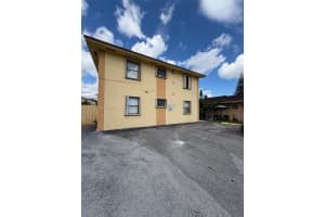 227 E 7th St 202 Hialeah, FL 33010 - MLS#A11958535