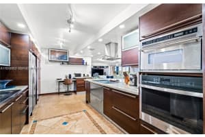 1800 Ne 114th St 811 Miami, FL 33181 - MLS#A11958552