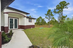 1042 Marshall Ave Lehigh Acres, FL 33974 - MLS#A11958560