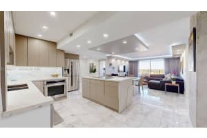 600 Three Islands Blvd 802 Hallandale Beach, FL 33009 - MLS#A11958577