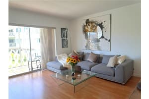 450 Golden Isles Dr 2b Hallandale Beach, FL 33009 - MLS#A11958591