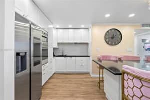 600 Three Islands Blvd 604 Hallandale Beach, FL 33009 - MLS#A11958619