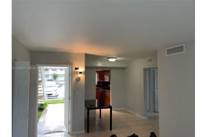7670 Sw 82nd St H113, Miami
