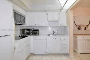 721 Atlantic Shores Blvd 212 Hallandale Beach, FL 33009 - MLS#A11958635