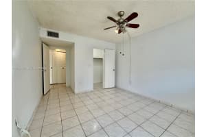 901 SW 37th Ave APT 25, Miami, FL 33135, - MLS#A11958666