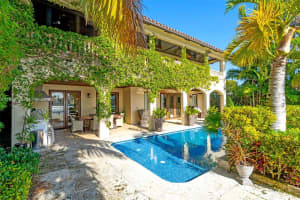 1398 Bay Dr Miami Beach, FL 33141 - MLS#A11958741