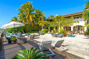 1398 Bay Dr Miami Beach, FL 33141 - MLS#A11958741