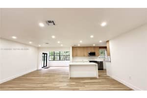 19732 Ne 12th Pl Miami, FL 33179 - MLS#A11958809